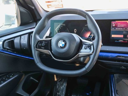 Used 2025 BMW X3 xDrive30i AWD/4WD image 16