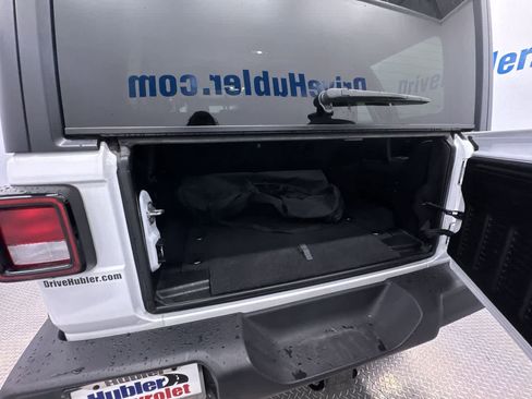 Used 2021 Jeep Wrangler Unlimited Sport image 43