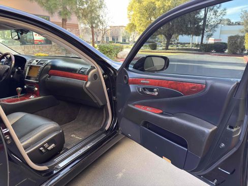 Used 2011 Lexus LS 460 image 48