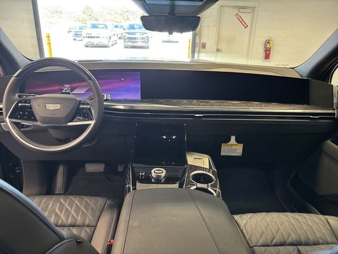 New 2025 Cadillac Escalade IQ Luxury 1 image 34