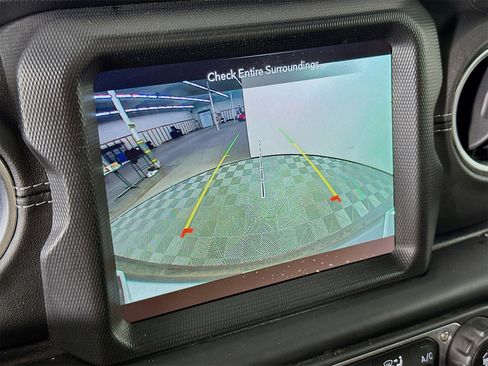 Used 2021 Jeep Wrangler Unlimited Sahara image 14