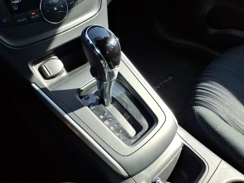 Used 2019 Nissan Sentra SV FWD image 25