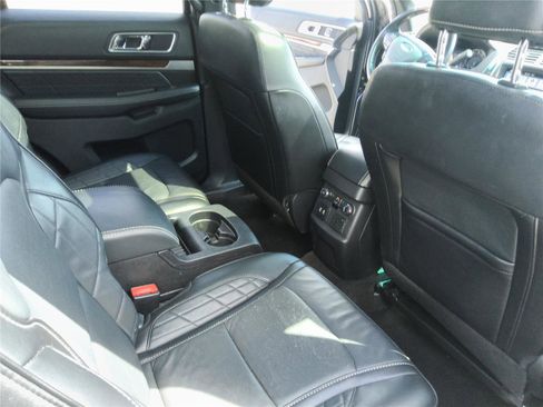 Used 2017 Ford Explorer Platinum AWD/4WD image 25