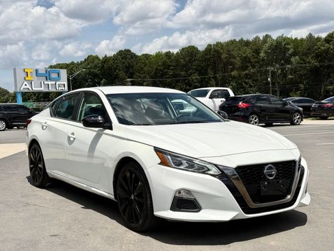 Used 2019 Nissan Altima 2.5 SR FWD image 7