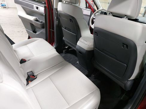 Certified 2025 Hyundai Santa Fe SEL image 11