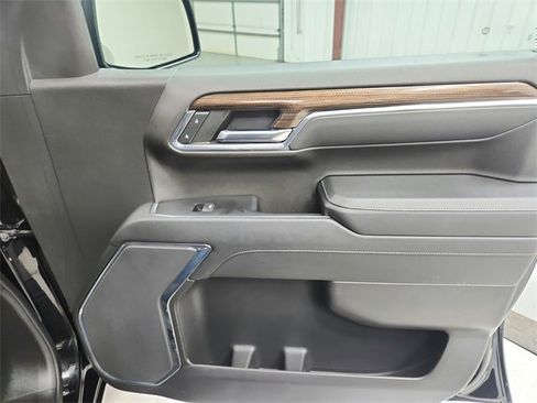 Used 2024 Chevrolet Silverado 1500 LT image 36