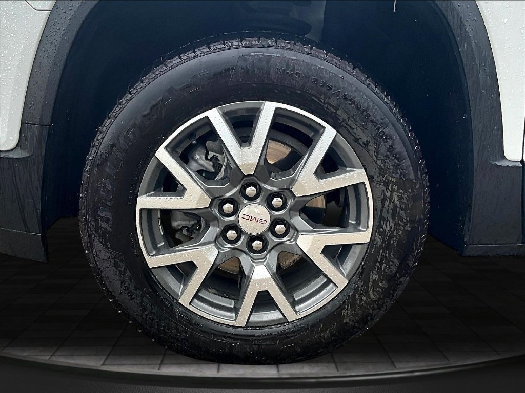 Used 2023 GMC Acadia SLE FWD image 40