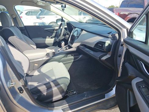 Used 2023 Subaru Outback Premium AWD/4WD image 8
