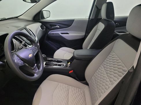 Used 2021 Chevrolet Equinox LS image 17