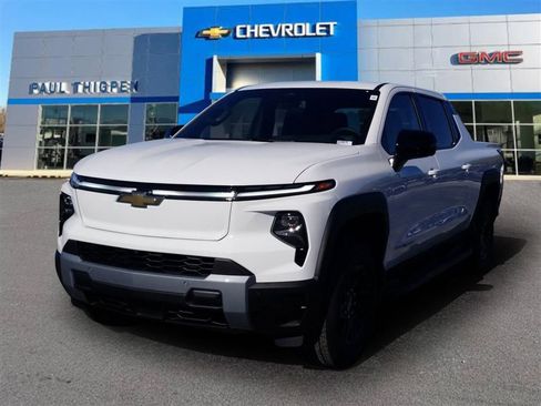New 2025 Chevrolet Silverado EV LT image 3