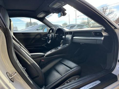 Used 2018 Porsche 911 Carrera image 23
