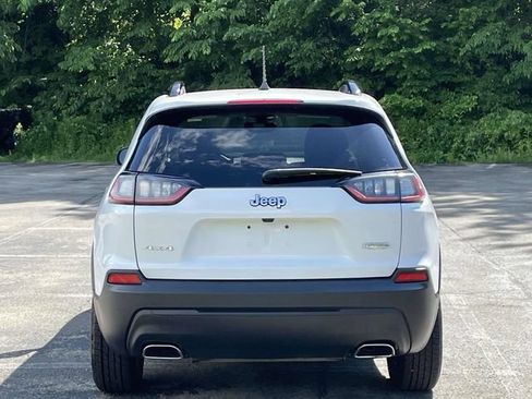 Used 2022 Jeep Cherokee Latitude Lux w/ Sun & Sound Group AWD/4WD image 4