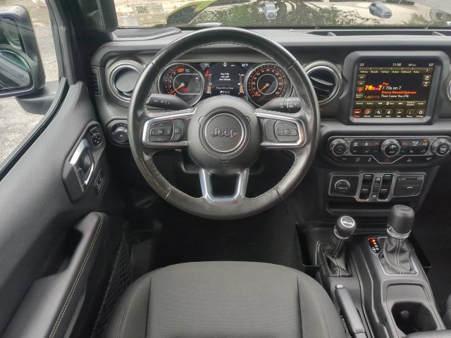 Used 2023 Jeep Wrangler Unlimited Sahara w/ Cold Weather Group AWD/4WD image 18