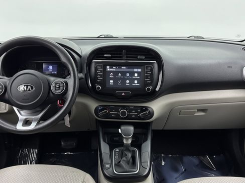 Used 2021 Kia Soul LX image 24