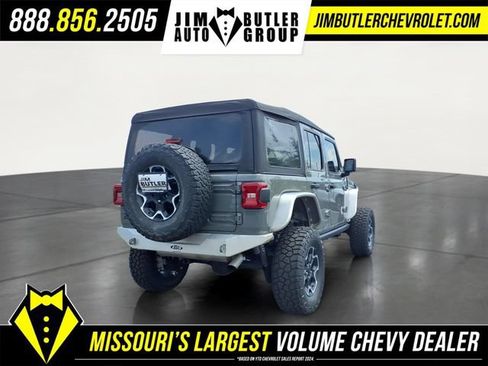 Used 2022 Jeep Wrangler Unlimited Rubicon 4xe w/ Cold Weather Group AWD/4WD image 25