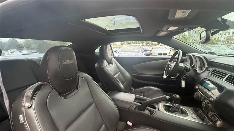 Used 2010 Chevrolet Camaro SS w/ RS Package RWD image 10
