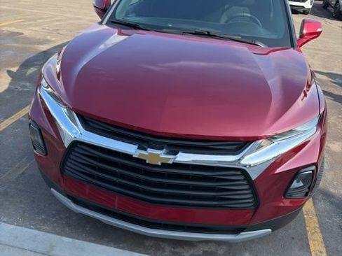 Used 2022 Chevrolet Blazer LT image 2