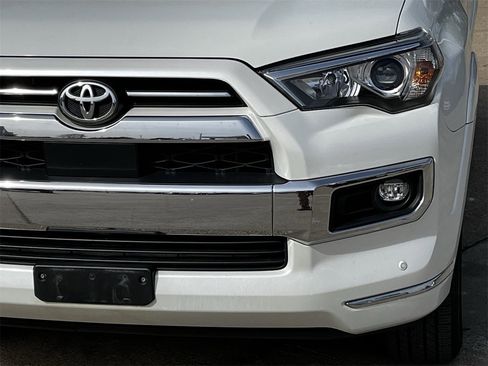 Used 2021 Toyota 4Runner Limited image 8