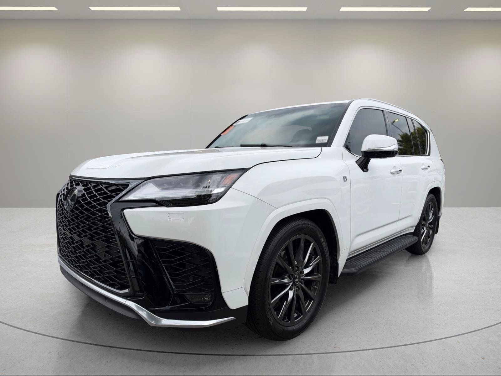 Used 2023 Lexus LX 600 F Sport w/ Accessory Package (Z1) AWD/4WD image 2