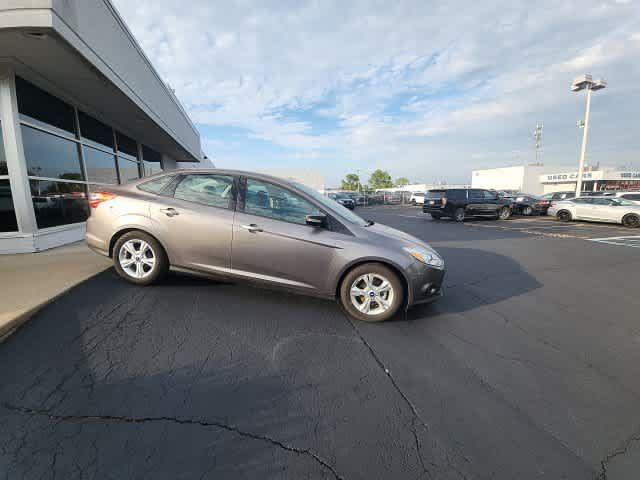 Used 2014 Ford Focus SE w/ SE Winter Package FWD image 8