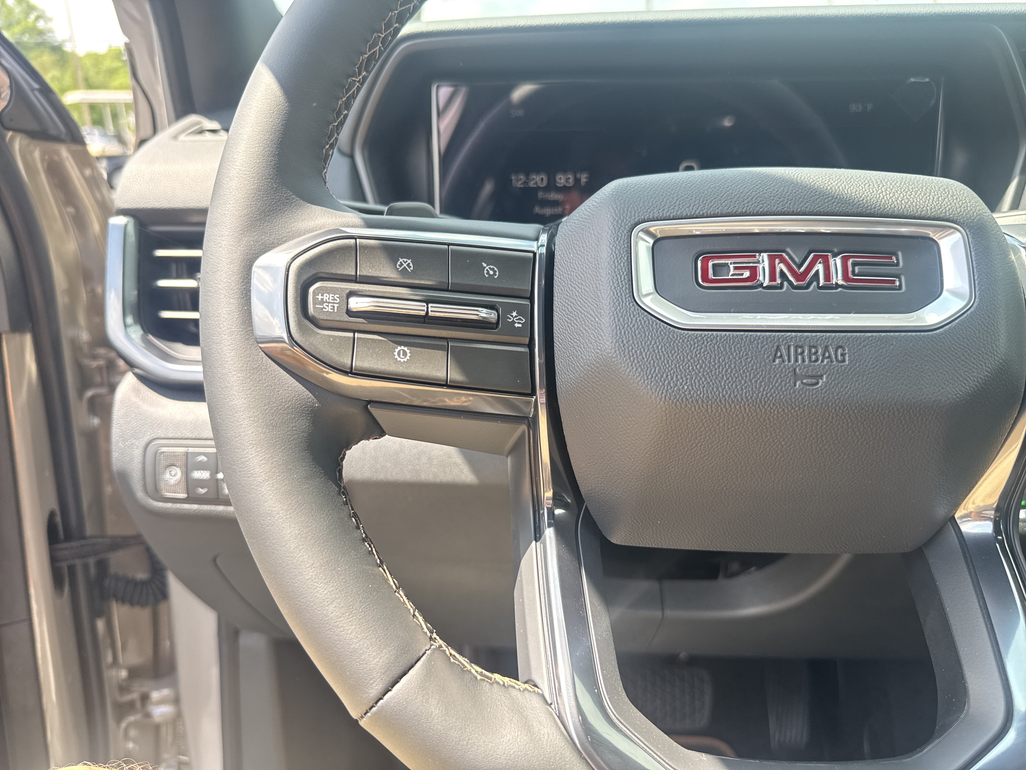 New 2027 GMC Terrain AT4 w/ Convenience Package III AWD/4WD image 18