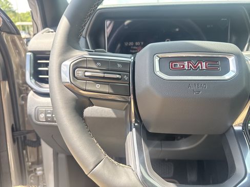 New 2027 GMC Terrain AT4 w/ Convenience Package III AWD/4WD image 18