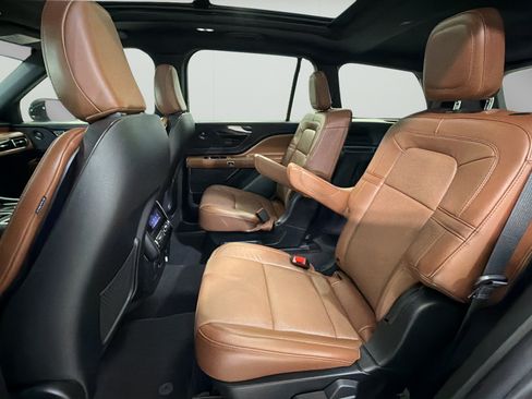 Used 2024 Lincoln Aviator Reserve w/ Elements Package Plus RWD image 19
