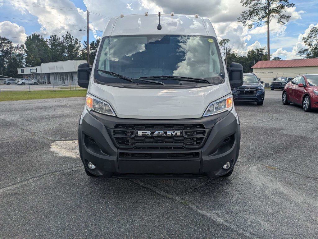Used 2025 RAM ProMaster 2500 w/ Convenience Group FWD image 9