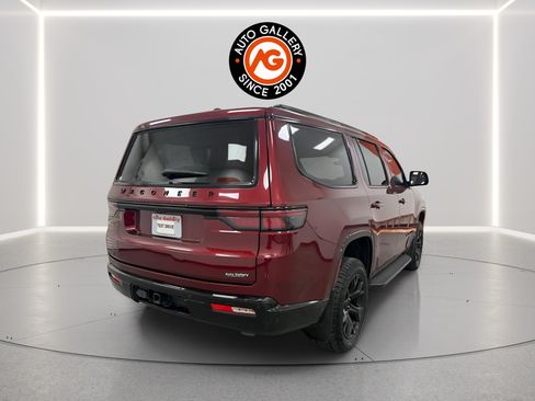 Used 2023 Jeep Wagoneer Series II w/ Convenience Group I AWD/4WD image 3