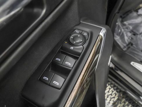 Used 2021 Chevrolet Silverado 1500 LT Trail Boss w/ Convenience Package II AWD/4WD image 39