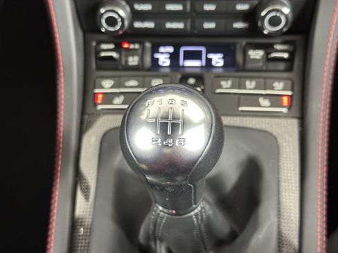 Used 2023 Porsche 718 Cayman GT4 image 17