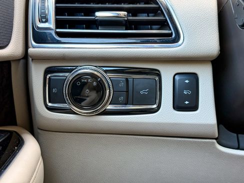 Used 2021 Lincoln Navigator Reserve AWD/4WD image 34