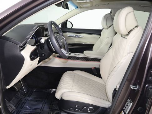 Used 2023 Genesis GV70 3.5T Sport w/ Sport Prestige Package AWD/4WD image 13