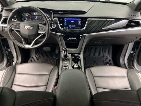 Used 2025 Cadillac XT6 Premium Luxury image 46