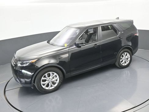 Used 2020 Land Rover Discovery SE image 45
