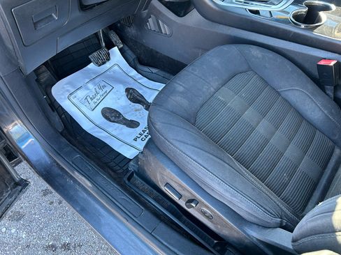 Used 2015 Ford Edge SEL image 10