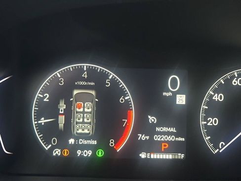 Used 2025 Honda Pilot TrailSport image 5
