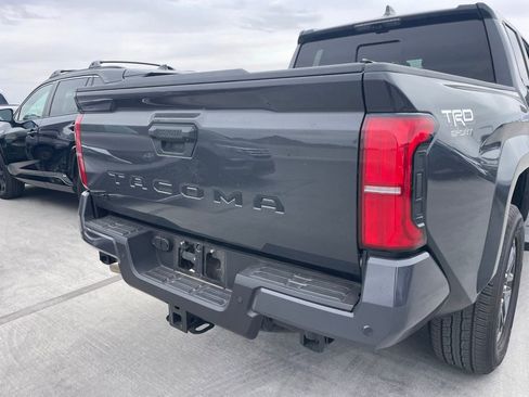Used 2025 Toyota Tacoma TRD Sport w/ TRD Sport Premium Package AWD/4WD image 4