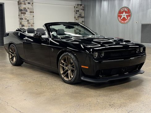 Used 2023 Dodge Challenger SRT Hellcat w/ Driver Convenience Group image 35