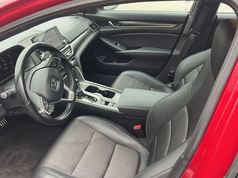 Used 2021 Honda Accord Sport image 14