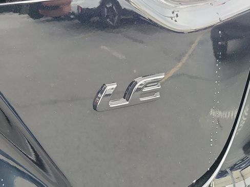 Used 2025 Toyota Corolla LE image 8