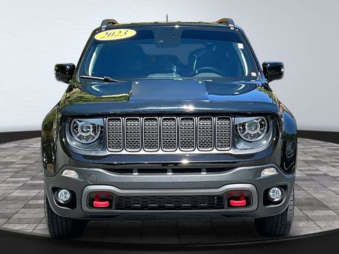 Used 2023 Jeep Renegade Trailhawk w/ Trailhawk Elite Group AWD/4WD image 2