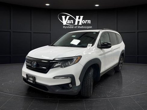 Used 2022 Honda Pilot TrailSport image 3