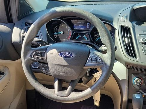 Certified 2017 Ford Escape SE FWD image 19