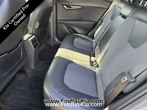 Certified 2025 Kia Niro EX image 13