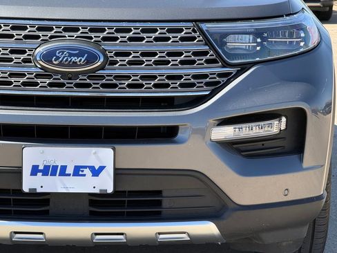 Used 2021 Ford Explorer Limited w/ Equipment Group 301A image 9