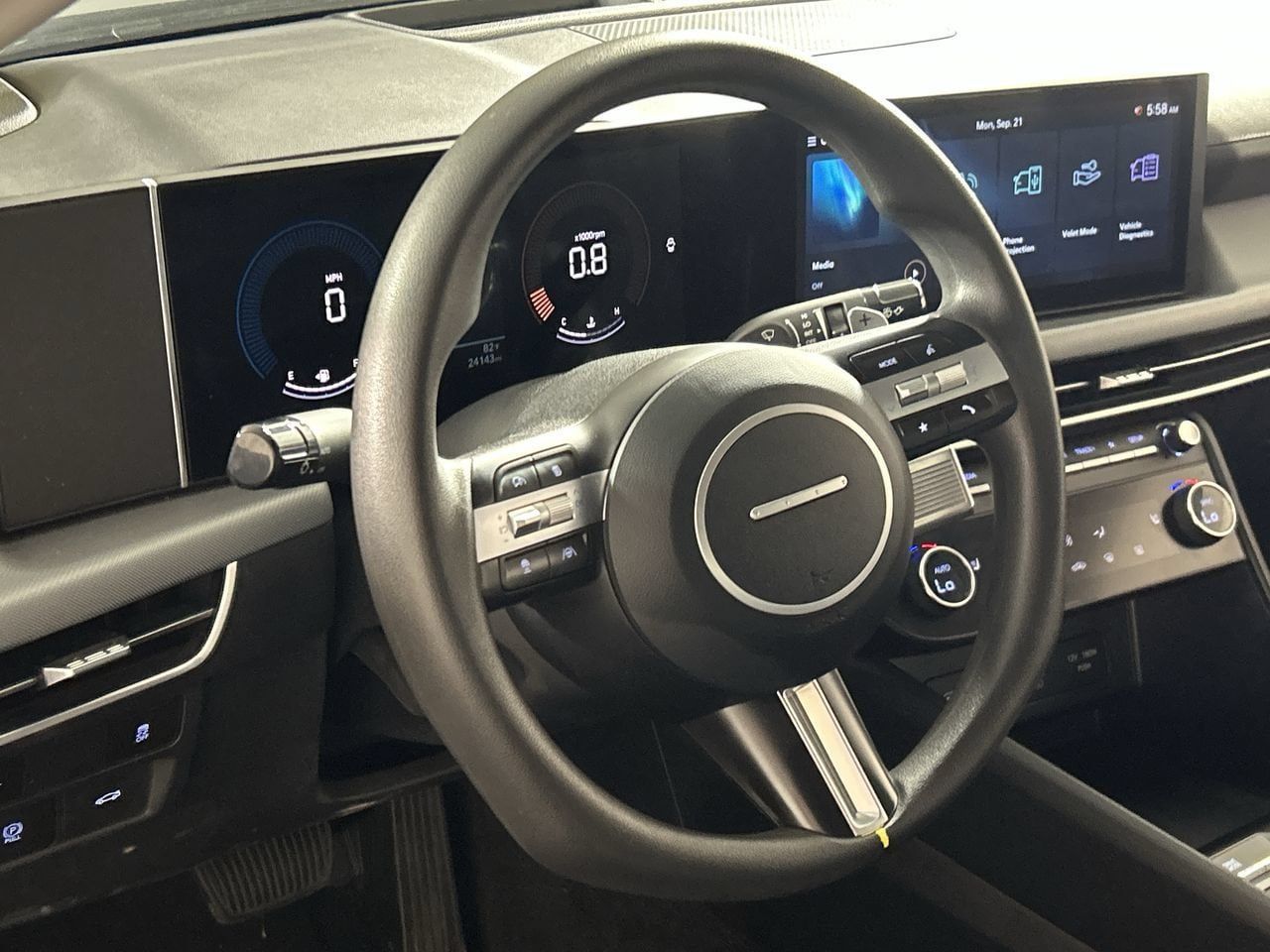 Used 2025 Hyundai Sonata SEL FWD image 14