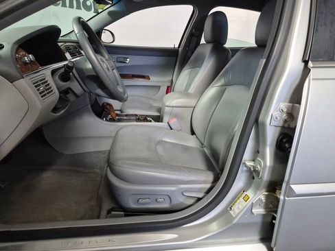 Used 2005 Buick LaCrosse CXS w/ Gold Convenience Package FWD image 9