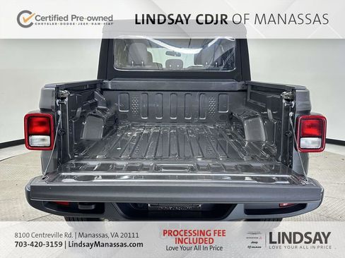 Used 2024 Jeep Gladiator Sport AWD/4WD image 12