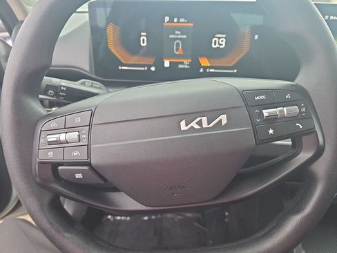 Used 2025 Kia K4 FWD image 13